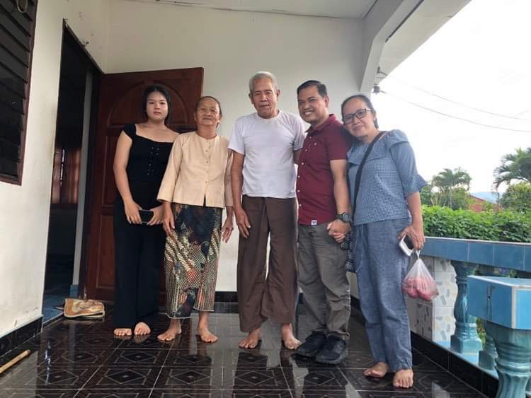 Thai family visit